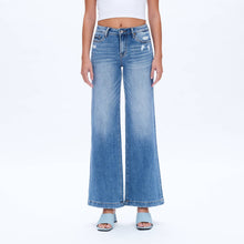Load image into Gallery viewer, Olsen Mid Rise Distressed Jeans
