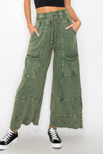 Load image into Gallery viewer, Dunes Mineral Wash Wide leg Cropped pants