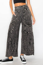 Load image into Gallery viewer, Dunes Mineral Wash Wide leg Cropped pants