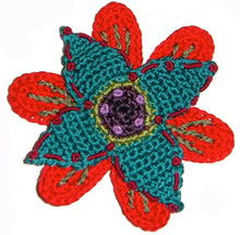 Load image into Gallery viewer, Floral Crocheted Pins