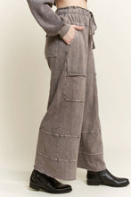 Load image into Gallery viewer, Dunes Mineral Wash Wide leg Cropped pants