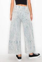 Load image into Gallery viewer, Dunes Mineral Wash Wide leg Cropped pants