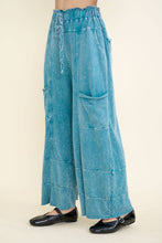 Load image into Gallery viewer, Dunes Mineral Wash Wide leg Cropped pants