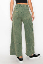 Load image into Gallery viewer, Dunes Mineral Wash Wide leg Cropped pants