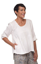 Load image into Gallery viewer, Tulip Dove blouse in White