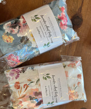 Load image into Gallery viewer, Heather Bleu Home Lavender Wheat Body Wrap ~ Lavender essential oil