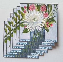 Load image into Gallery viewer, Mini magnet white flowers
