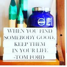 Load image into Gallery viewer, Capri Blue Aloha Orchid Signature Petite Candle
