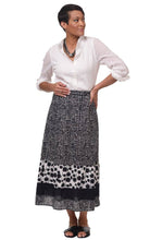 Load image into Gallery viewer, Tulip Classic Button Down in White
