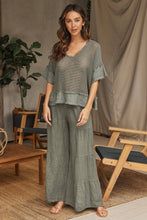 Load image into Gallery viewer, Olive Linen Tiered Palazzo Pants
