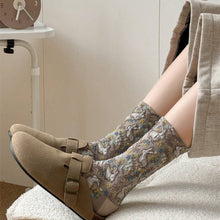 Load image into Gallery viewer, Vintage Style Embossed Bunny Pattern Socks
