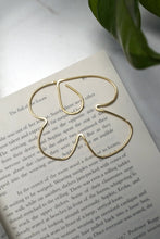 Load image into Gallery viewer, Nelja Modern Floral Brass Bookmark
