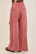 Load image into Gallery viewer, Dunes Mineral Wash Wide leg Cropped pants
