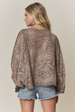 Load image into Gallery viewer, Embroidered Kimono Cardigan
