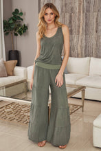 Load image into Gallery viewer, Olive Linen Tiered Palazzo Pants
