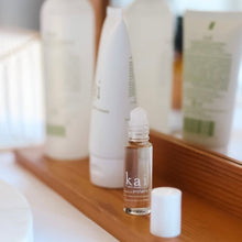 Load image into Gallery viewer, Kai Fragrance  Body Oil
