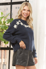 Load image into Gallery viewer, Vineyard Navy Crew Sweater
