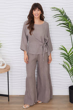 Load image into Gallery viewer, Mocha Linen Tiered Palazzo Pants
