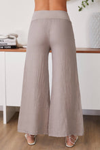 Load image into Gallery viewer, Hampton Party Linen Pants
