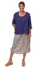 Load image into Gallery viewer, Tulip Dove blouse in Navy
