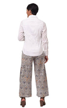 Load image into Gallery viewer, Tulip Classic Button Down in White
