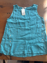 Load image into Gallery viewer, Saga Linen Button Hem Top
