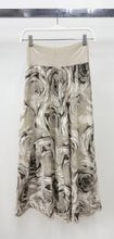 Load image into Gallery viewer, Linen Abstract Midi Skirt~ in Beige &amp; White
