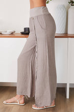 Load image into Gallery viewer, Hampton Party Linen Pants
