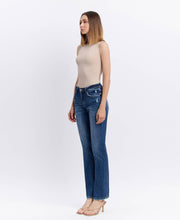 Load image into Gallery viewer, Gillian Mid Rise Straight Jeans
