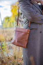 Load image into Gallery viewer, Keaan Bella Minimalist Crossbody
