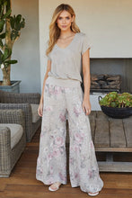 Load image into Gallery viewer, Linen Rose Print Tiered Palazzo Pan
