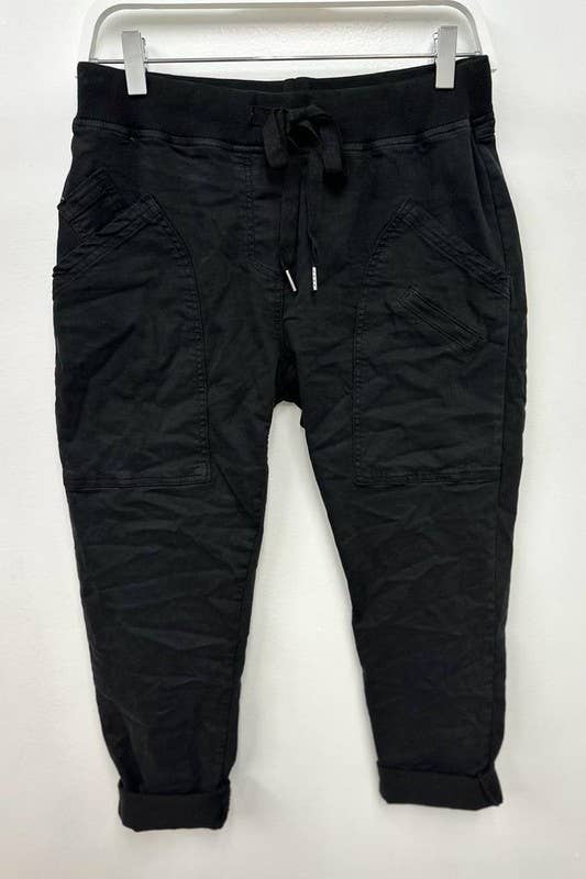 Jill Joggers w/ Curved Pockets in Black