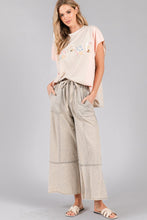 Load image into Gallery viewer, Exposed-Seam Flare Hem Pants with Pockets
