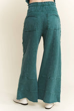 Load image into Gallery viewer, Dunes Mineral Wash Wide leg Cropped pants
