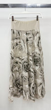 Load image into Gallery viewer, Linen Abstract Midi Skirt~ in Beige &amp; White

