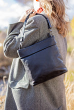 Load image into Gallery viewer, Keaan Bella Minimalist Crossbody
