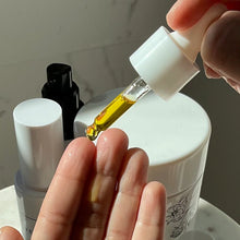 Load image into Gallery viewer, Vertly Glowing Skin Face Serum ~ arriving 9/16
