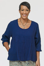 Load image into Gallery viewer, Tulip Dove blouse in Navy
